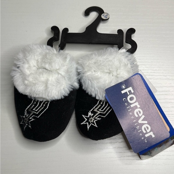 San Antonio Spurs Infant Newborn Baby Booties Slippers - Picture 2 of 4